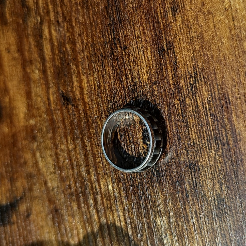 Carbon Fiber Inlay Ring - Picture 3 of 3